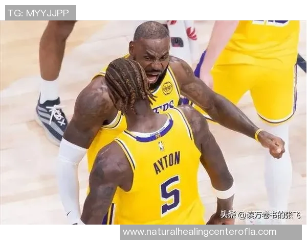 詹姆斯引领湖人绝杀猛龙里夫斯狂砍44分创下两大历史新纪录